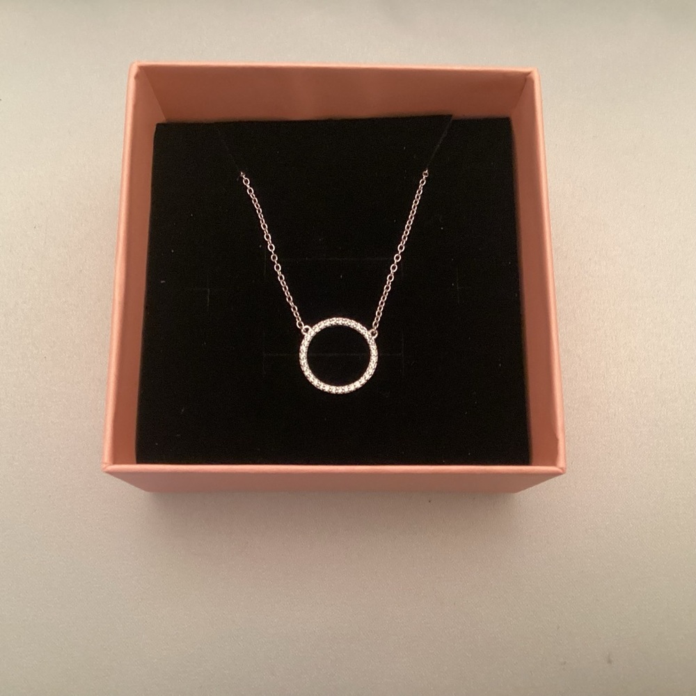 Elegant Silver Circle Pendant Necklace